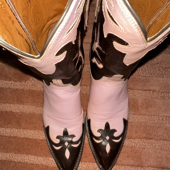 Lucchese Shoes - 1883 Lucchese boots! Size 7!